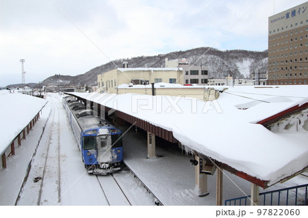 網走駅に停車中の特急大雪（キハ183系車両） 97822060