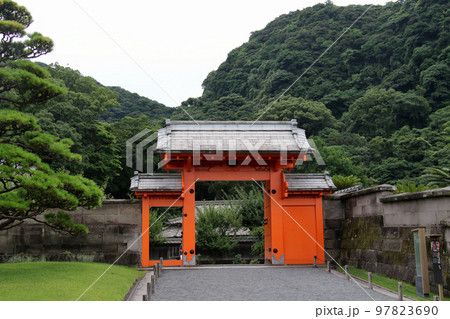 仙厳園 赤い錫門 仙厳園 赤い錫門 97823690
