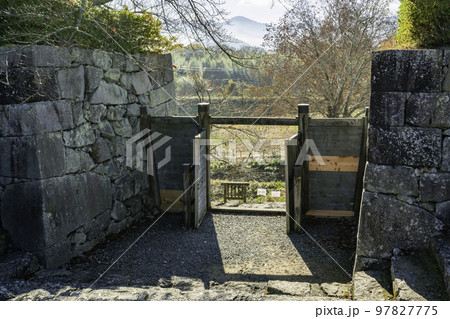 丹波篠山城跡　埋門　兵庫県丹波篠山市 97827775