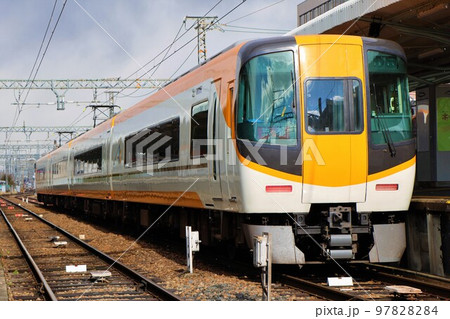 【近鉄】橿原線橿原神宮前駅 22000系〜ACE〜 97828284