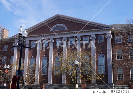 アメリカ ボストン近郊 ハーバード大学周辺の建物 97828518