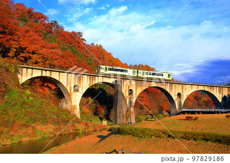 めがね橋（釜石線宮守川橋梁） 97829186