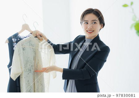 洋服 ハンガー 女性 洋服 ハンガー 女性 97830081