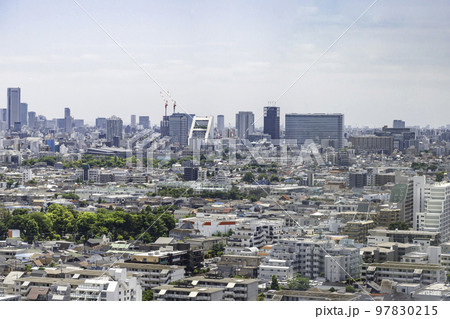 練馬区役所から見た中野駅方面のビル群 練馬区役所から見た中野駅方面のビル群 97830215