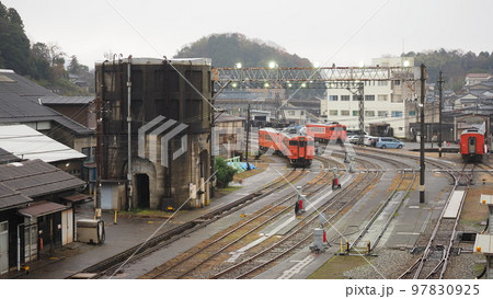豊岡駅に残る給水塔 97830925