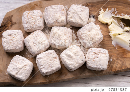 バタークッキー 97834387