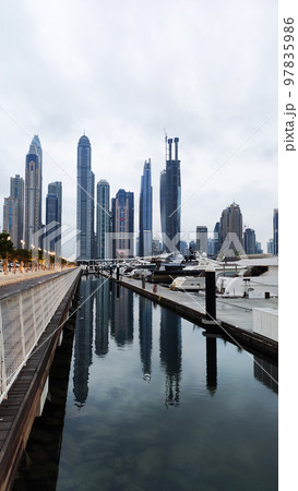 Yachts and boats in Dubai Marina, United Arab Emirates 97835986