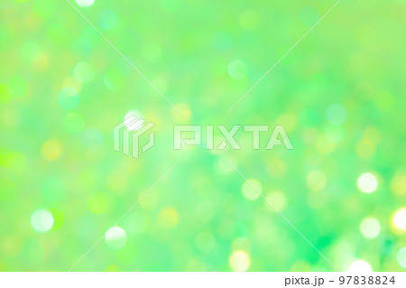 キラキラ・新緑 背景素材 97838824