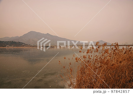 横 アジア 韓国 97842857