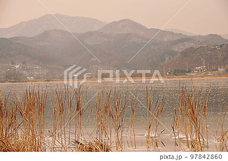 横 アジア 韓国 97842860