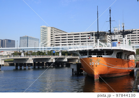 東京都品川区東八潮に係留されている南極観測船宗谷 97844130