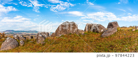 押戸石の丘　草紅葉　朝風景　パノラマ　【熊本県阿蘇郡南小国町】 97844223