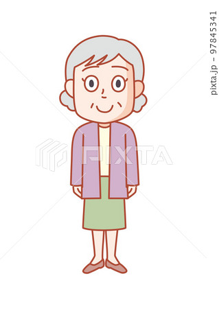 背筋がしゃんと伸びている60代くらいの女性。習い事に通うのが楽しみ。 97845341