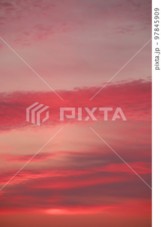 夕焼け 97845909