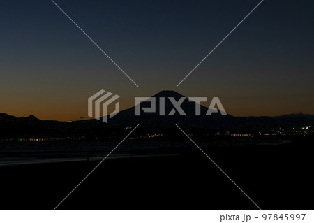 富士山の夜景 97845997