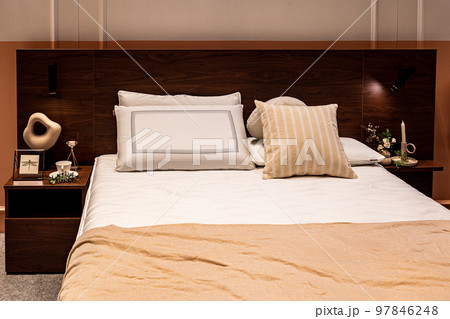 ベッド 寝台 寝室 97846248