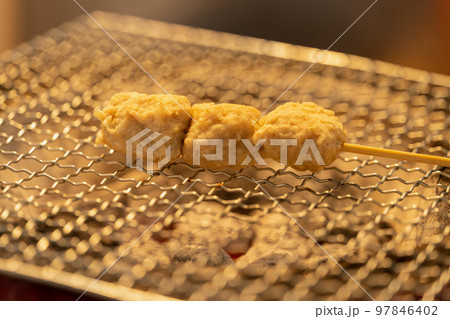 焼鳥　七輪で炭火焼き 97846402