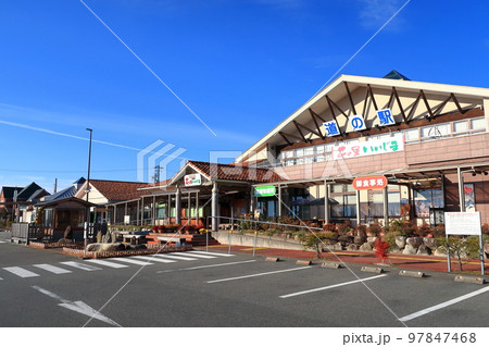 道の駅花の里いいじまの景観 道の駅花の里いいじまの景観 97847468