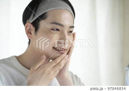 若い男性　スキンケア　イメージ 97848854