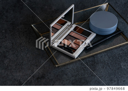 アイシャドウ　ブラウン系　シック 97849668