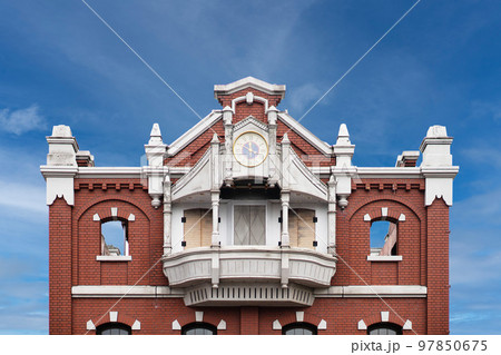 西洋の建物　イラスト 97850675