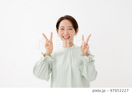 ビジネス ピース 女性 ビジネス ピース 女性 97852227