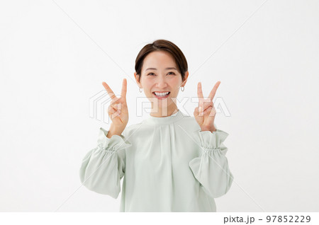 ビジネス ピース 女性 ビジネス ピース 女性 97852229
