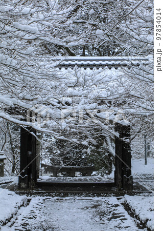 雪の秋月 雪の秋月 97854014