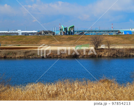 早春の風のある江戸川風景 早春の風のある江戸川風景 97854213