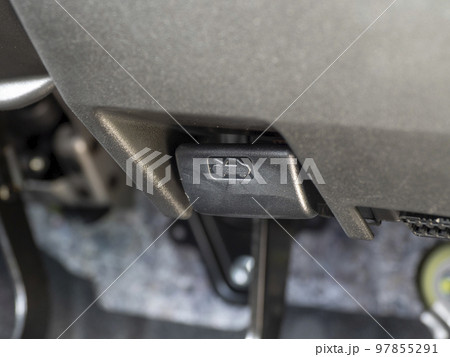 ボンネットオープナー 97855291