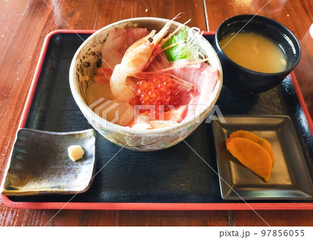 海鮮丼 海鮮丼 97856055