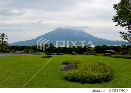 仙厳園　から　桜島を望む 97857900
