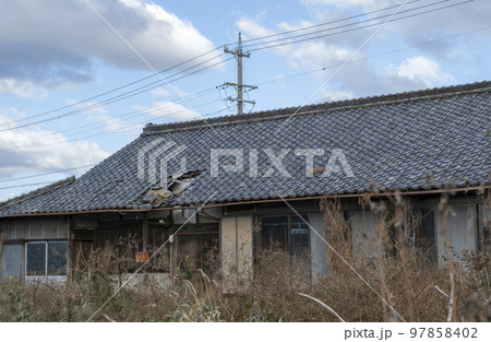 【社会問題】空き家 【社会問題】空き家 97858402