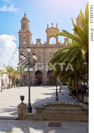 Street lantern in front of the Cathedral of Santa Ana in Las Palmas, Canary Islands on a sunny day 97860581