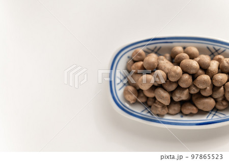 秋の味覚山芋のむかご 97865523