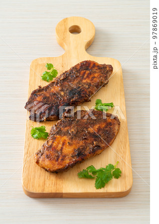 spicy grilled jamaican jerk chicken 97869019