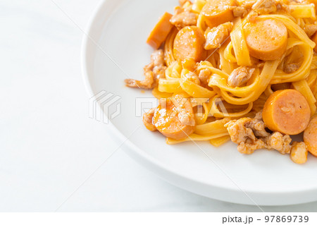 spaghetti pasta sausage and minced pork 97869739