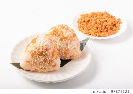 胡麻鮭おにぎり 97875121
