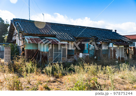 昭和レトロな廃屋 97875244
