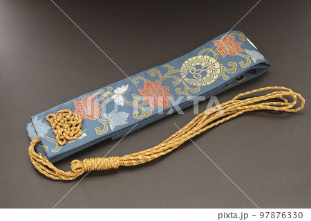 浄土真宗本願寺派(西本願寺)の法要の際にかけられる門徒式章7 浄土真宗本願寺派(西本願寺)の法要の際にかけられる門徒式章7 97876330