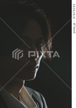 in his twenties  97879293