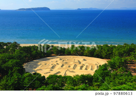 【香川県】晴天の銭形砂絵 97880613