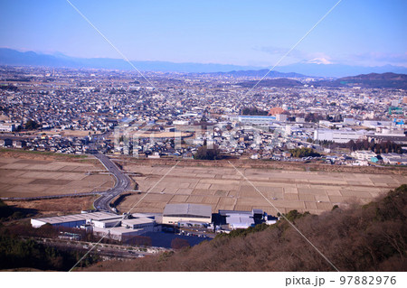 佐野市　三毳山公園から見た街並み 97882976