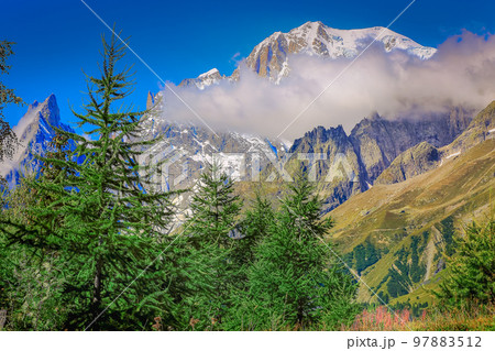 Mont Blanc massif idyllic alpine landscape countryside, Chamonix, French Alps Mont Blanc massif idyllic alpine landscape countryside, Chamonix, French Alps 97883512
