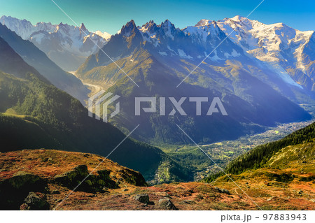 Mont Blanc massif idyllic alpine landscape countryside, Chamonix, French Alps Mont Blanc massif idyllic alpine landscape countryside, Chamonix, French Alps 97883943