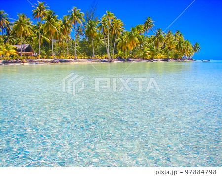 Bora Bora Tropical paradise, Idyllic turquoise beach in French Polynesia, Tahiti 97884798