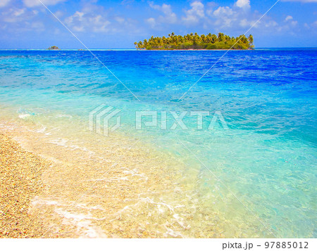 Bora Bora Tropical paradise, Idyllic turquoise beach in French Polynesia, Tahiti 97885012