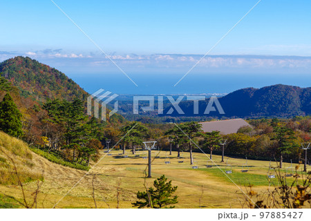 豪円山のろし台から見た伯耆大山周辺の景色(2022年11月) 豪円山のろし台から見た伯耆大山周辺の景色(2022年11月) 97885427