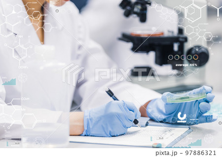 究室　開発　実験室　臨床検査　バイオテクノロジー　新薬 97886321