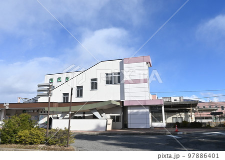 在来線中央本線・塩尻駅の西口 97886401